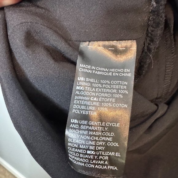 WHITE HOUSE BLACK MARKET eyelet ruffle tank in black size 6 - Picture 7 of 7